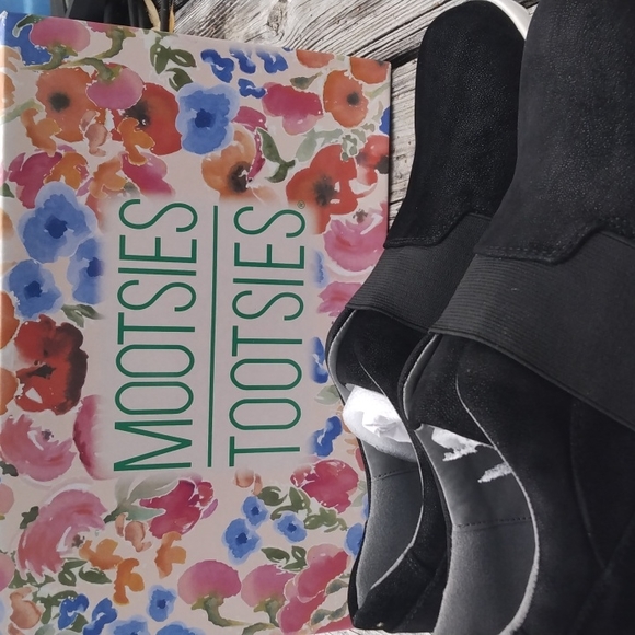 Mootsies Tootsies Shoes - Mootsies Tootsies size 7 women's shoes style "Wander" in black